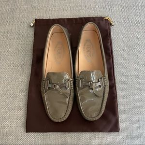 EUC Tod’s Double-T Gray Patent Leather Loafers/Moccasins size 36.5